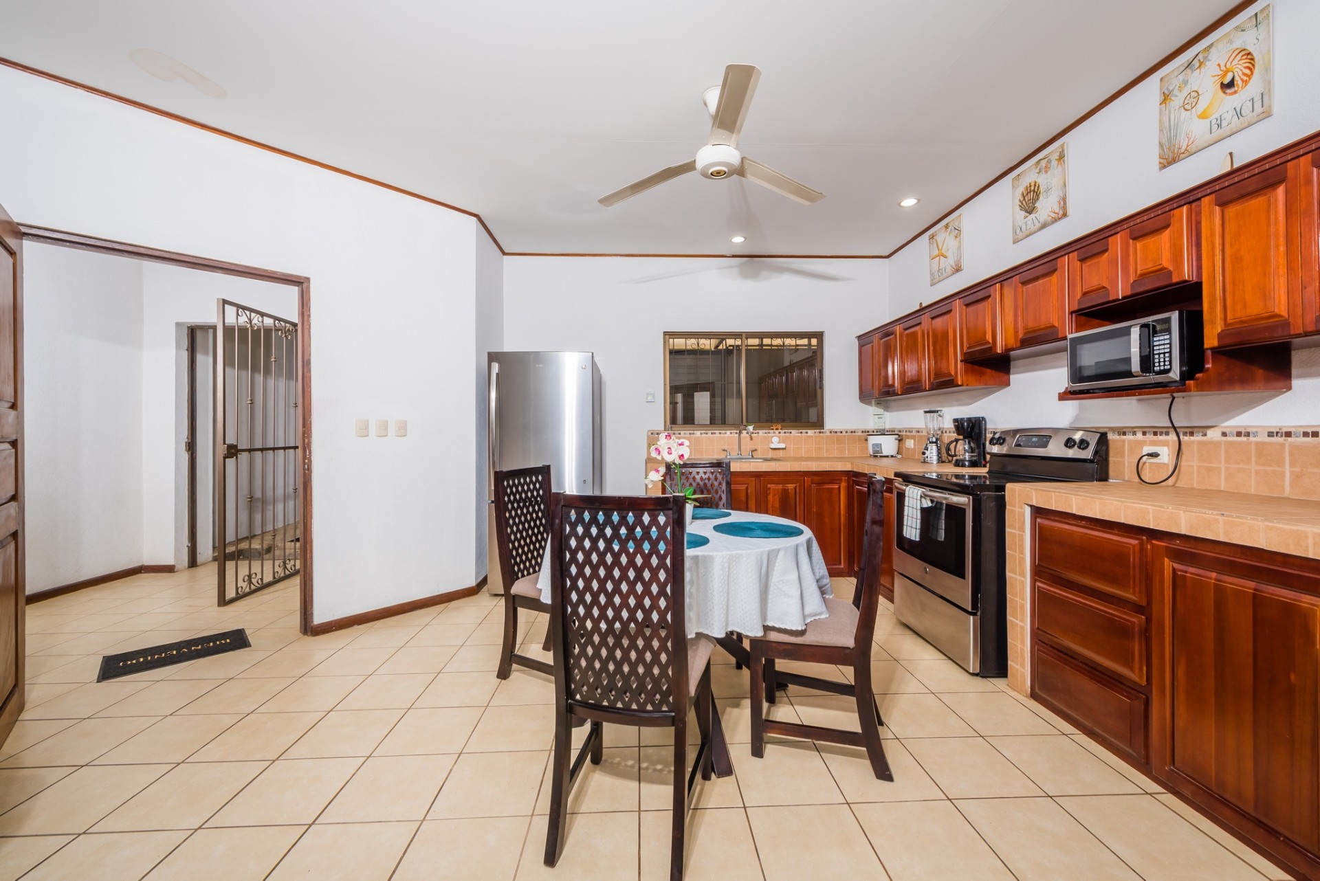 Casa Descanso Flamingo Beach Realty