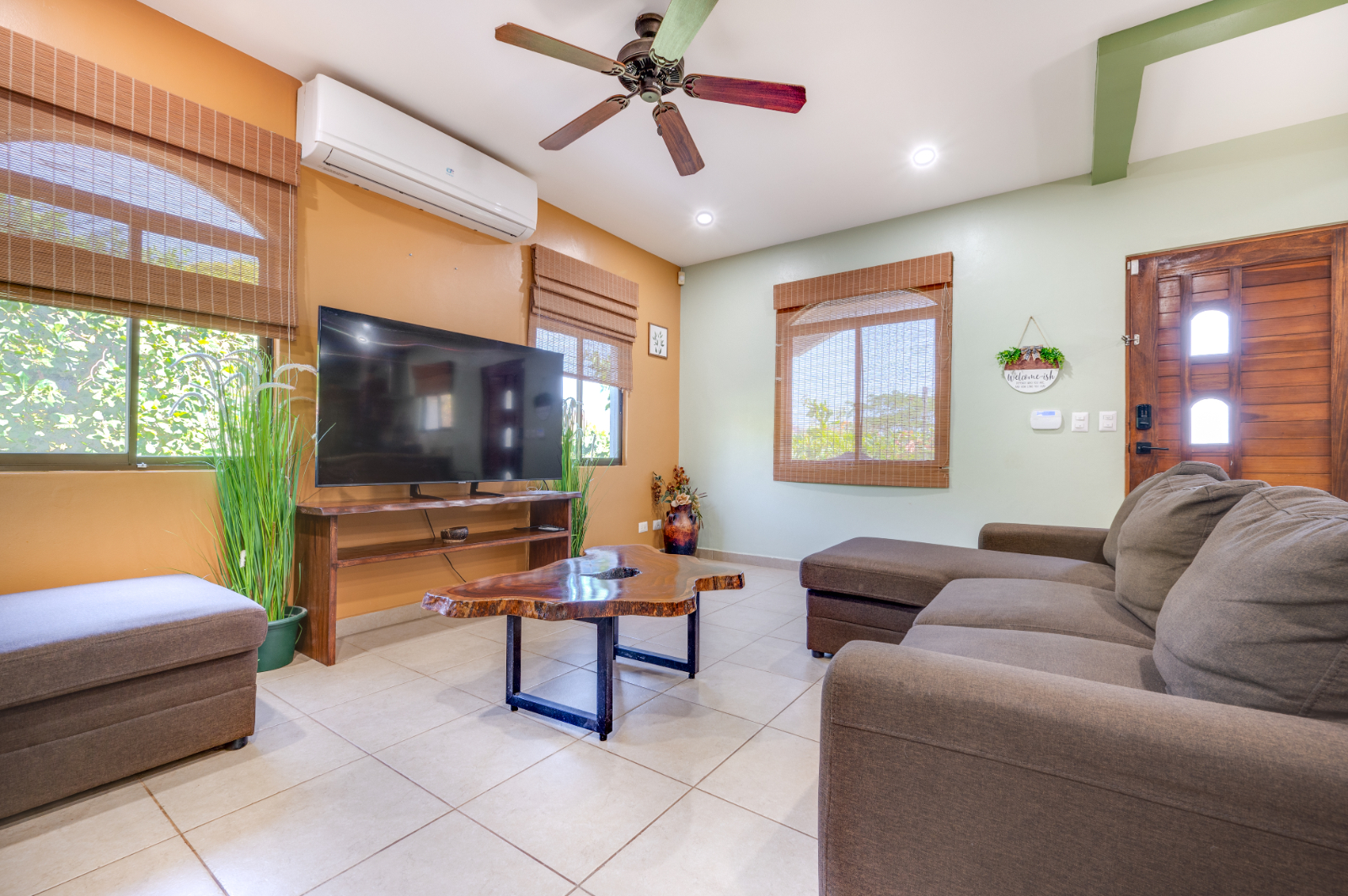 Casa Mar, Remodeled Ocean View Home in Beautiful Lomas de