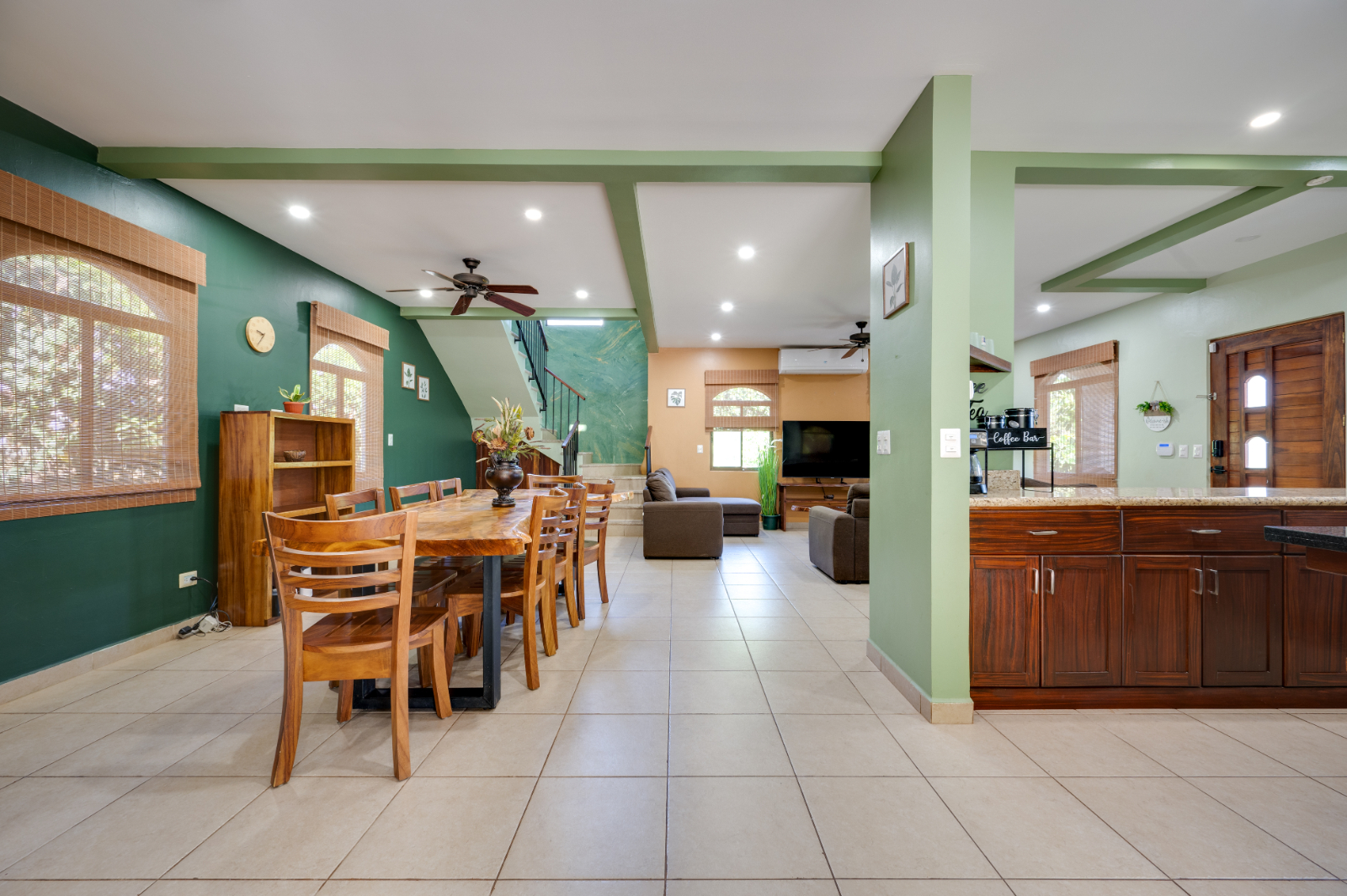 Casa Mar, Remodeled Ocean View Home in Beautiful Lomas de