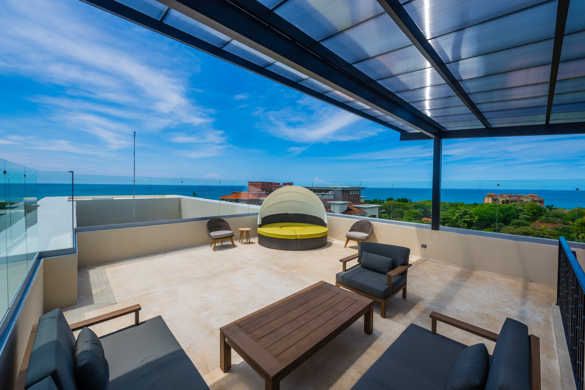 Peninsula Double Penthouse, Pacific Ocean Views, Playa Langosta
