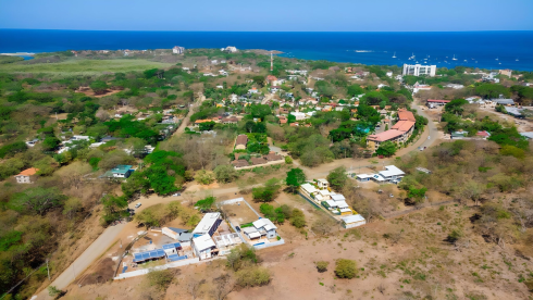 Aerial view of a mixed-use lot in Tamarindo
