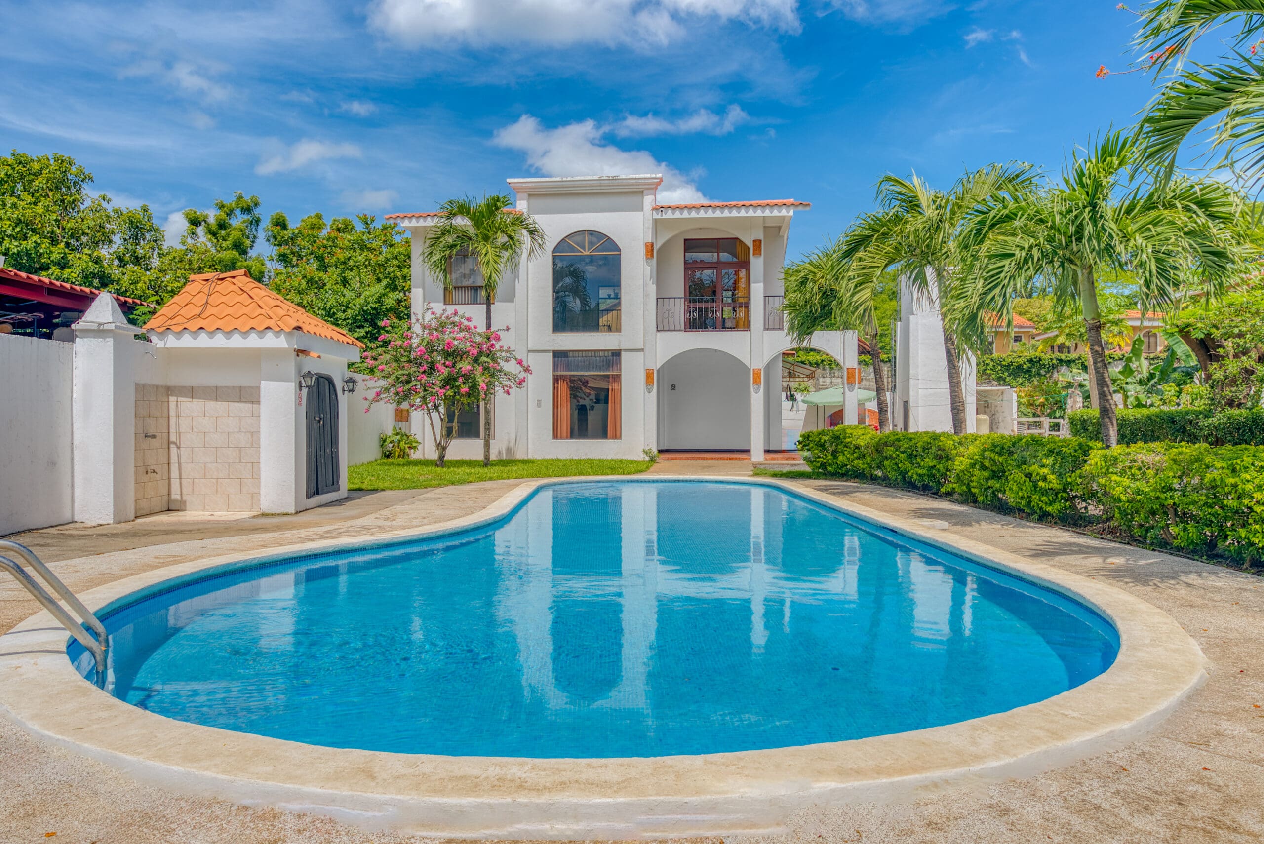 3 Bedroom House Plus 6 Cabins in Playas del Coco - Playas del Coco, CR