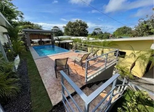 C-Nicoleta - Playa Tamarindo, CR