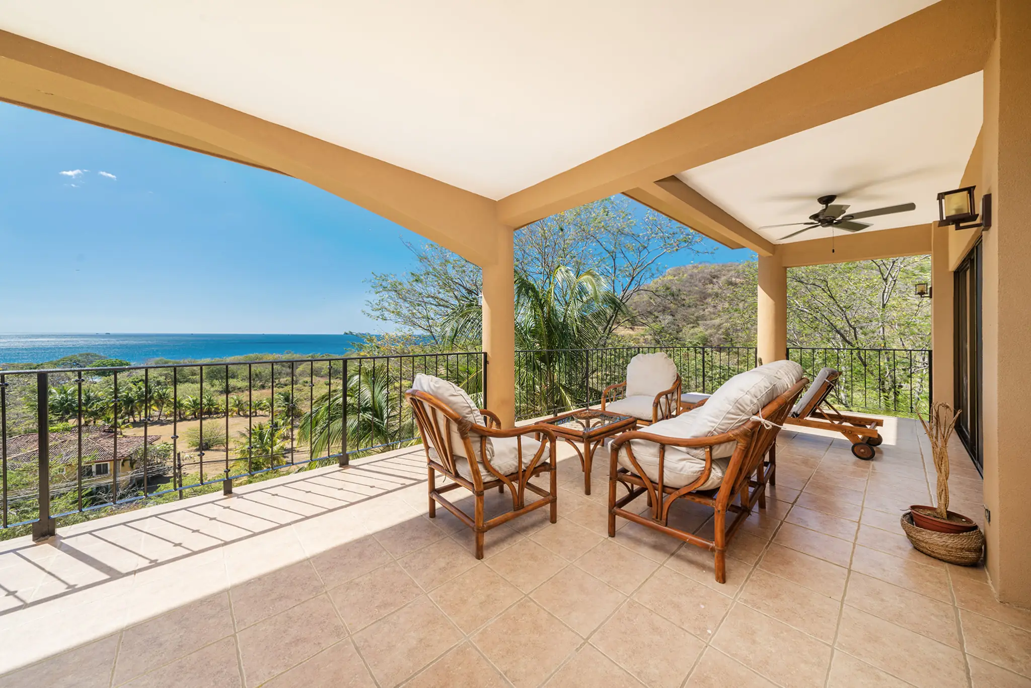 Divine Retreats Penthouse 4 – Vida De La Paz - Playa Prieta, CR