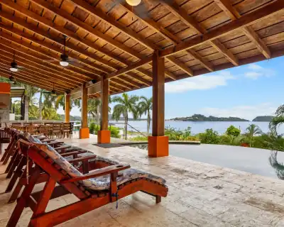 Casa de Sueños: Titled Beachfront Estate in Playa Potrero - Playa Potrero, CR