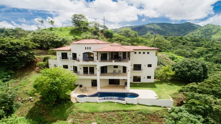 Casa de la Promesa, Vistas de Flamingo