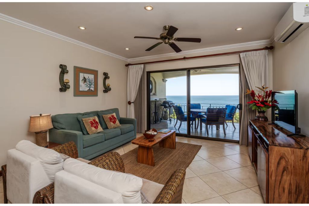 Oceanica 825 - Playa Flamingo, CR